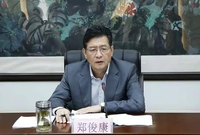 两任市委书记相继落马，“政绩工程”将被拆除